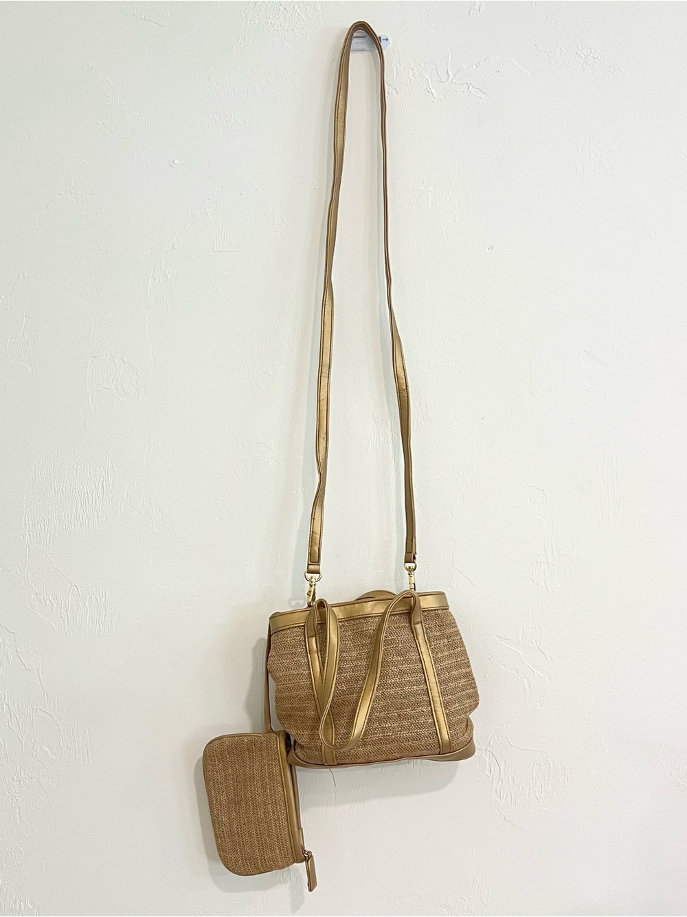 Carlo D'Santi Woven Shoulder Bag Crossbody Purse with Attached Coin Purse Tan